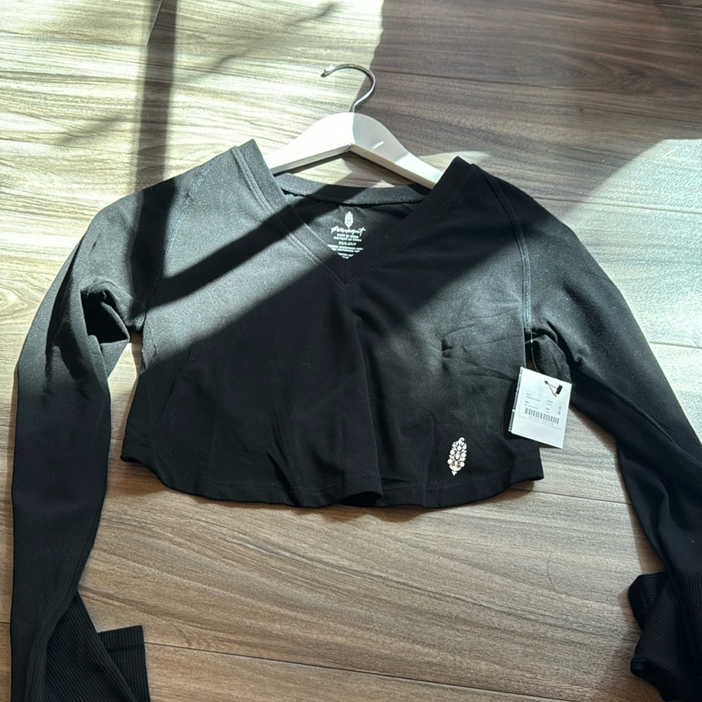 Free people long sleeve crop circle p branded